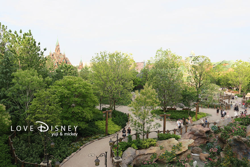 東京ディズニーシー・ファンタジースプリングスホテル（3階にあるテラス）昼